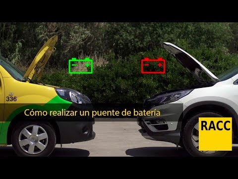 Cómo realizar un puente de batería con otro vehículo | RACC