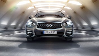 Infiniti Q50 parrilla