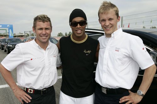 Tom Kristensen con Ronaldinho