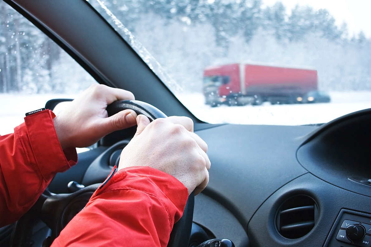 Calentar tu vehículo en clima frío puede causar daños en el motor