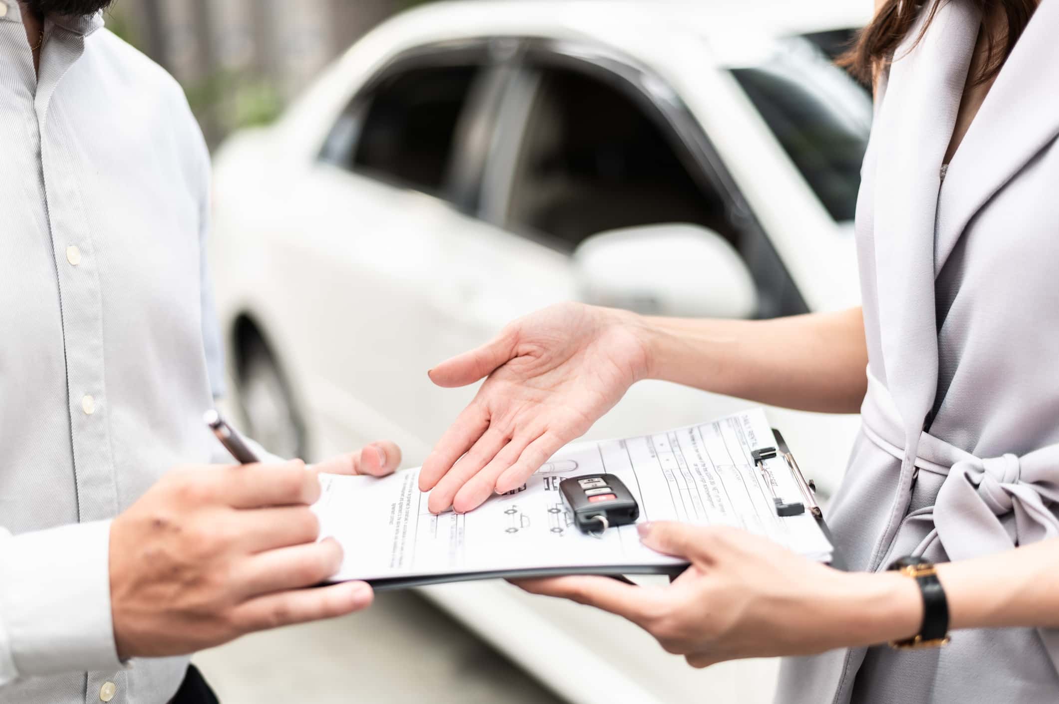 como saber el número de poliza de tu seguro de coche